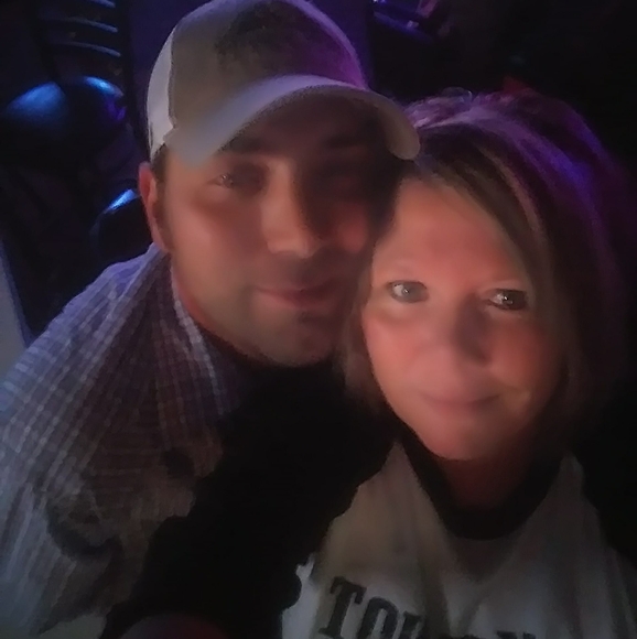 Meet your Posher, Mindy johnny - Picture 1 of 1